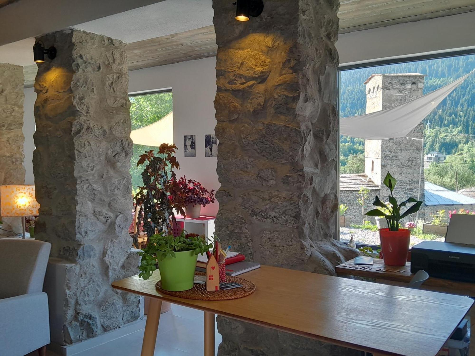 Hotel Lamish Mestia Extérieur photo
